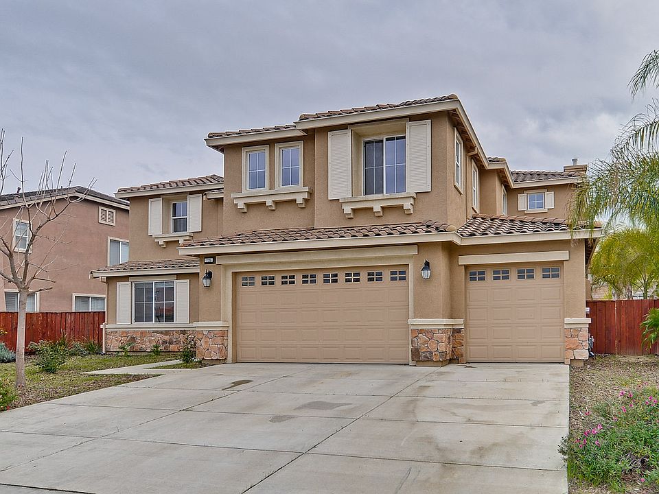 1st image of 735 Solitude Dr