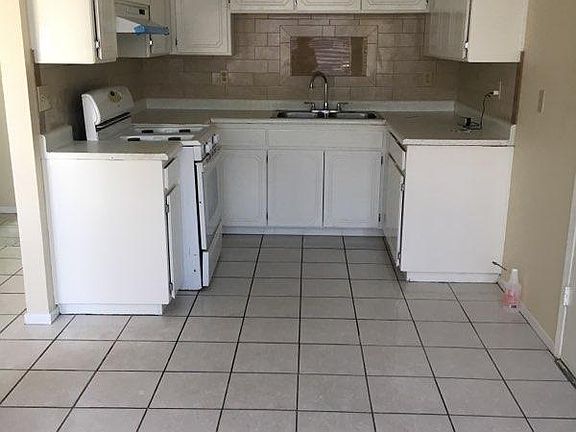 3rd image of 10966 Elkhart Dr