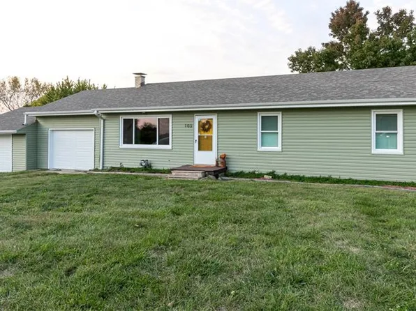 103 Fern Cir, Dearborn, MO 64439