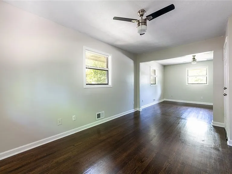 1947 Farris Dr — Photo 16