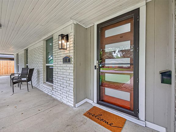2nd image of 11107 Cedarhurst Dr