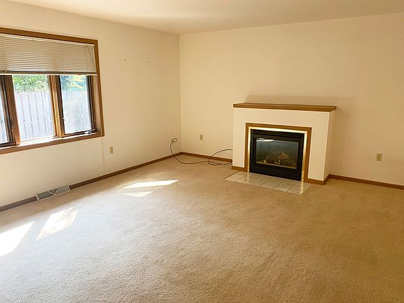 2nd image of 4PLEX-1922 Carol Dr #1919