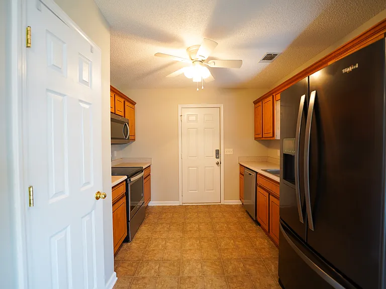 134 Mustang Dr — Photo 8