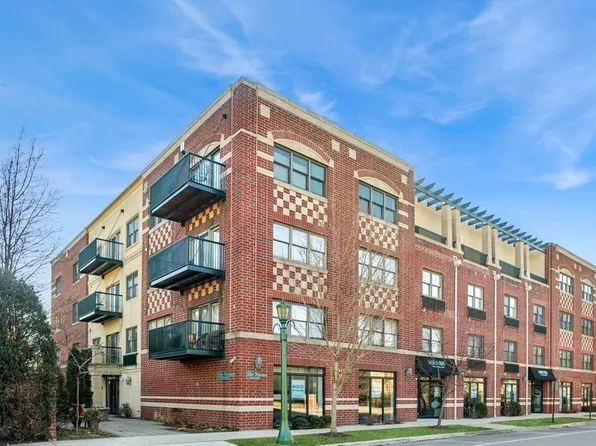 1107 Greenleaf Ave APT 3C, Wilmette, IL 60091