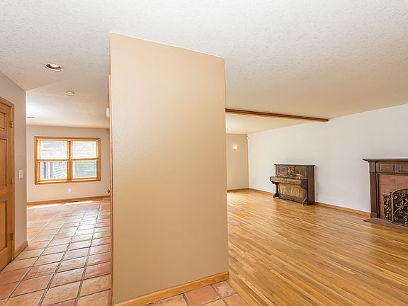 3rd image of 319 NW 49th St