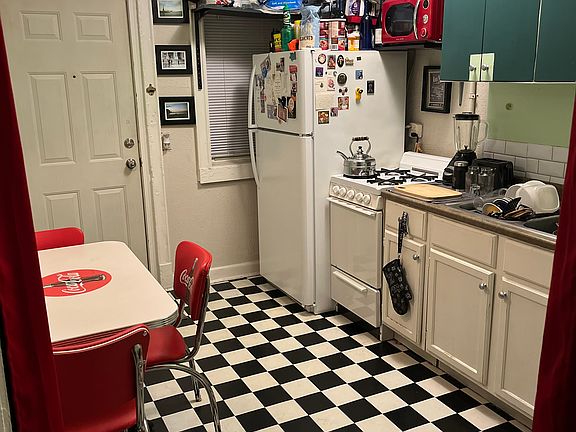 2nd image of 1956 N Humboldt Blvd #25
