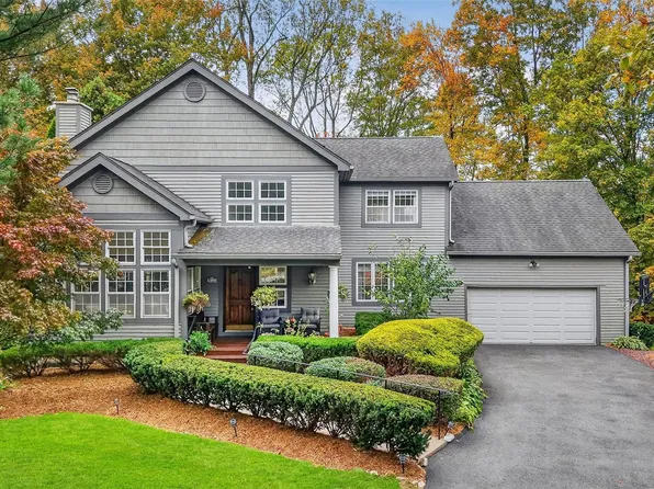 16 Nottingham Way, Mahopac, NY 10541