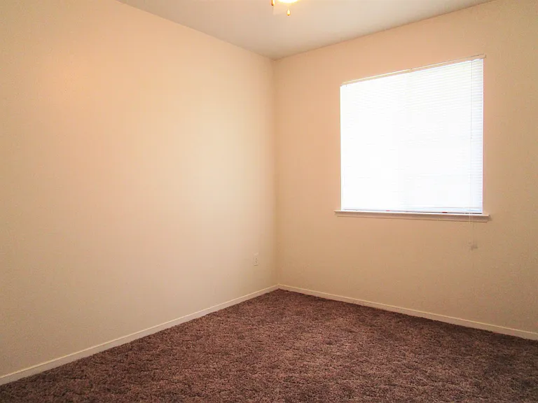 3167 Aspen St — Photo 9