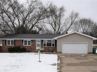 285 Vesper Rd, Mogadore, OH 44260