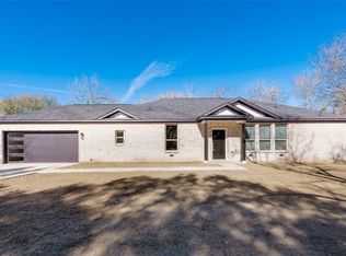 706 SW 3rd St, Kerens, TX 75144