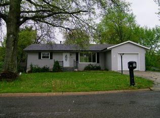1525 Shelley Dr, Vandalia, IL 62471