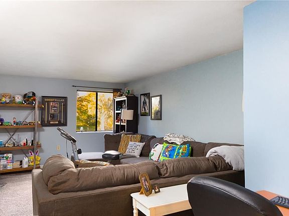 5th image of 260 Watertree Dr Unit 260