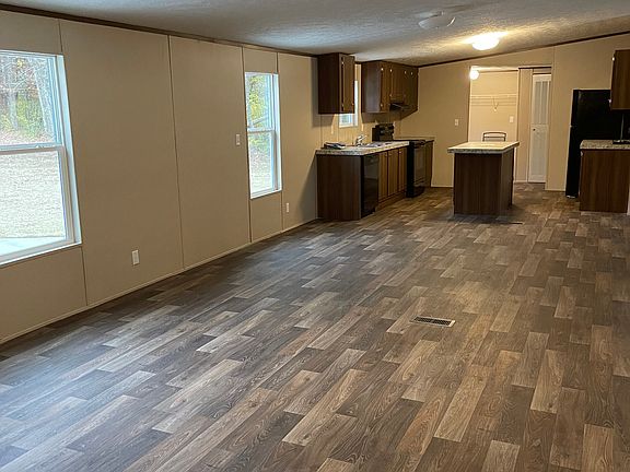 2nd image of 2024 Franklin Ln