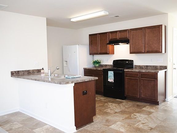 4th image of 515 Merchant St