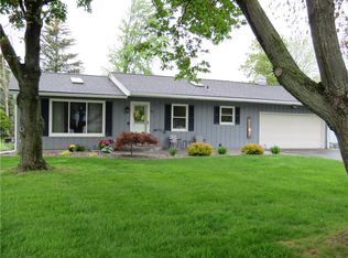 82 Doerun Dr, Rochester, NY 14626