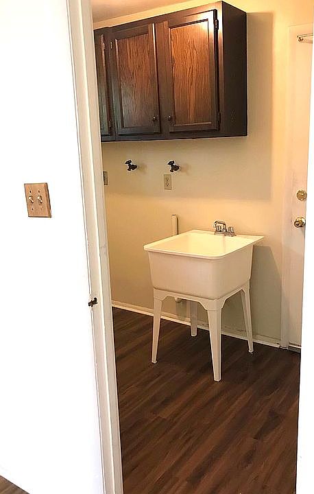 1st image of 301 Blairwood Dr