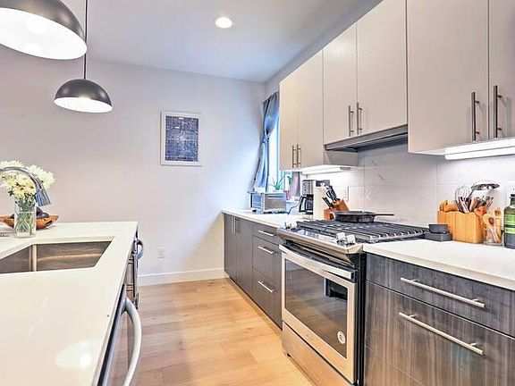 3rd image of 2836 W 25th Ave Unit 2