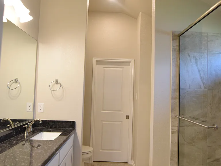 1250 Lakeway Crossing Dr — Photo 16