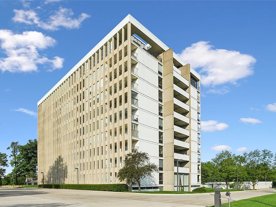1st image of 2222 1st Ave NE APT 503