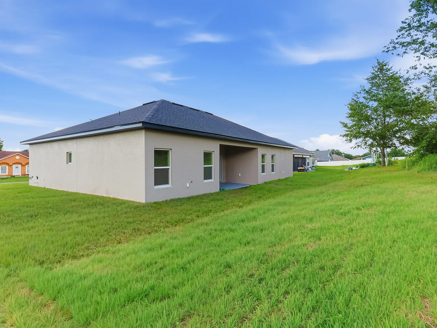 4 bed, 1986 sqft, $2,700 — Photo 3