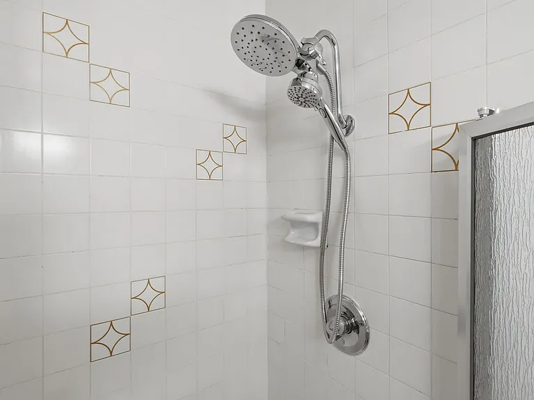 124 N Clark Dr #107 — Photo 13