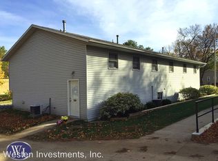300 N Clay St APT C, Macomb, IL 61455