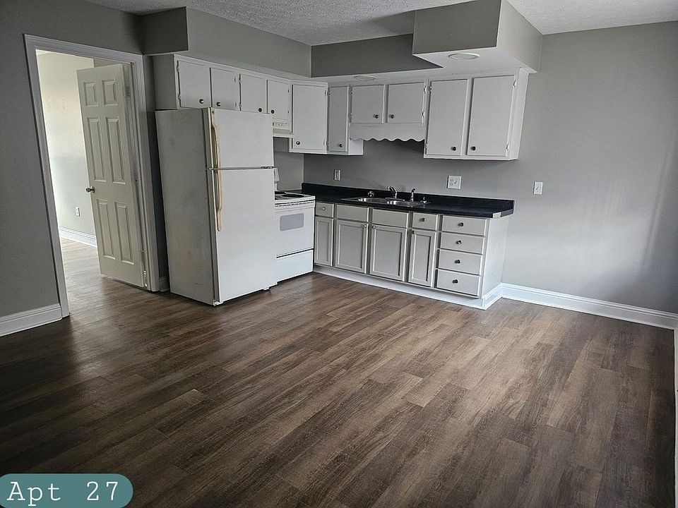 1st image of 430 Country Lane Dr #27