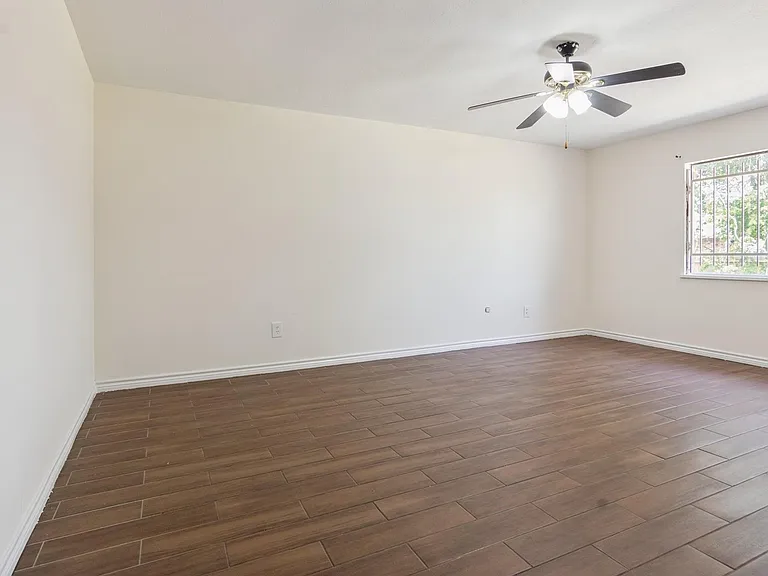 14603 Lorne Dr — Photo 11