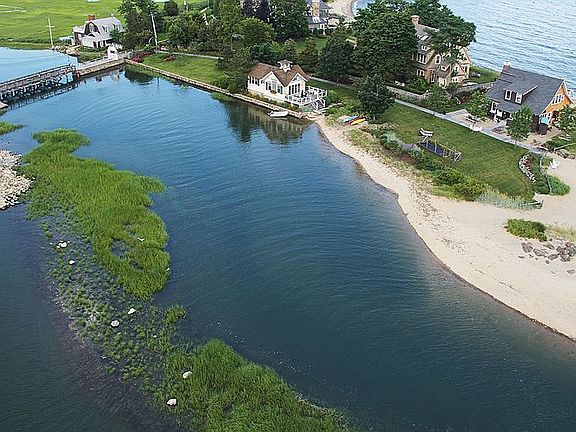 MBR, LR & Deck East View