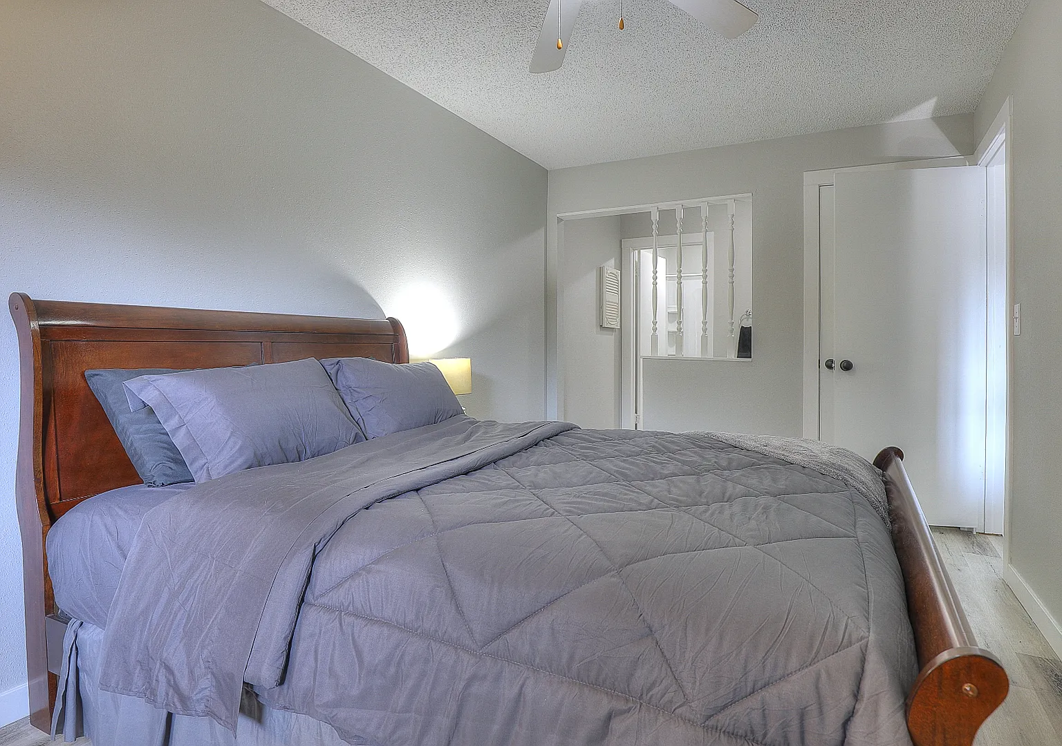Graceland Apartments — Photo 2