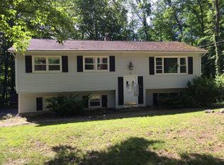 46 Black Oak Dr, Vernon, NJ 07462