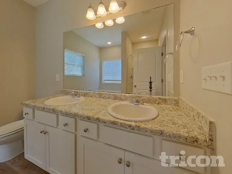 216 Stone Creek Ct — Photo 7
