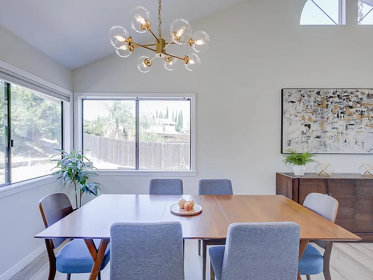 25425 Mandarin Ct — Photo 11