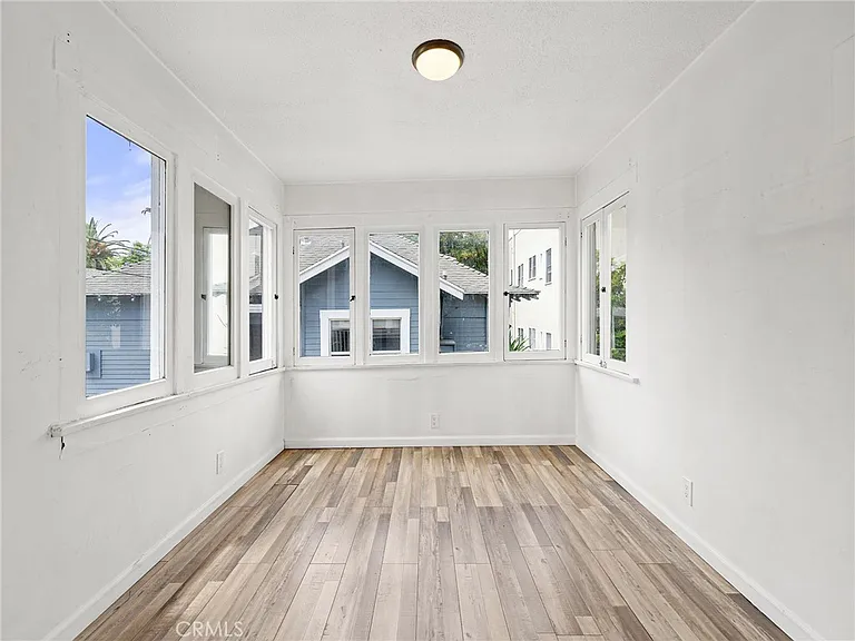 757 N Loma Vista Dr — Photo 8