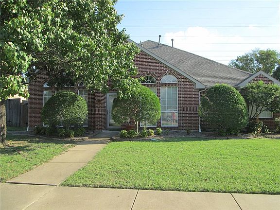 2nd image of 2114 Buckskin Cir