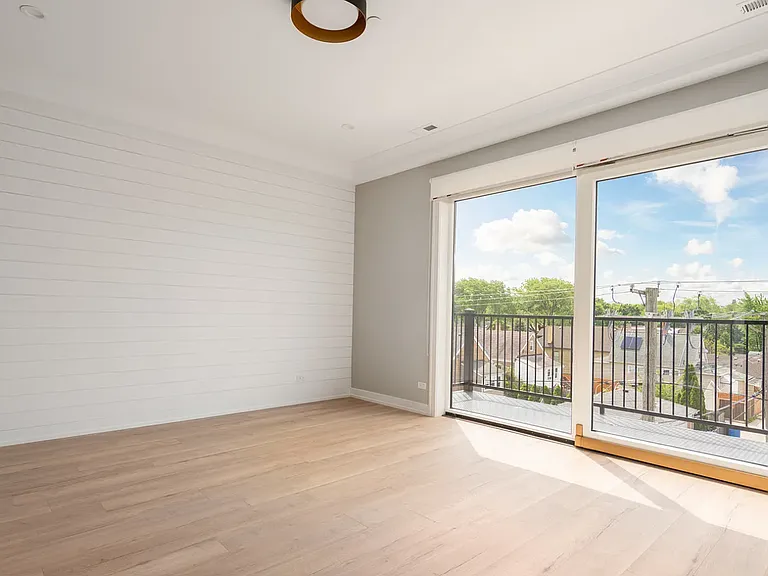 6853 W Belmont Ave #3 — Photo 4