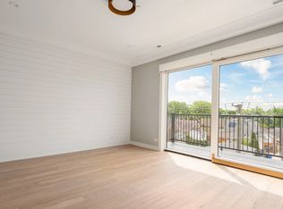 6853 W Belmont Ave #1R, Chicago, IL 60634