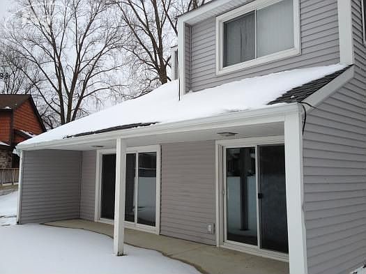 2nd image of 828 Holly Bush Dr