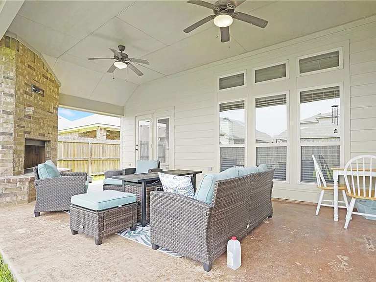 2524 Warkworth Ln — Photo 24