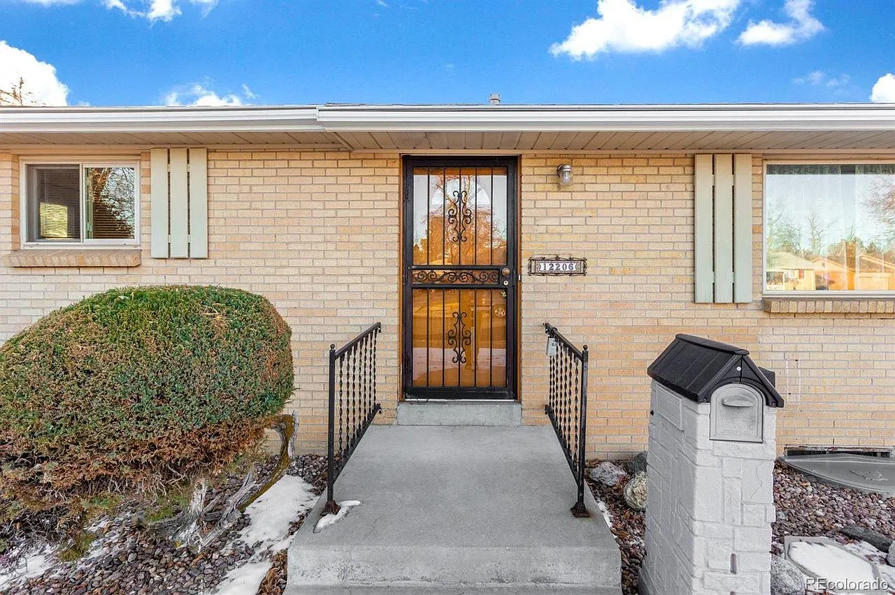 3 bed, 1200 sqft, $2,600 — Photo 1