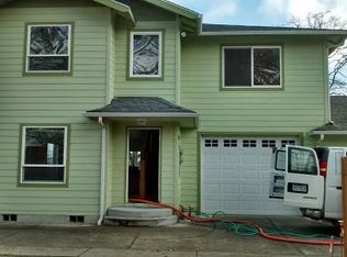 2898 Redwood Ave, Grants Pass, OR 97527