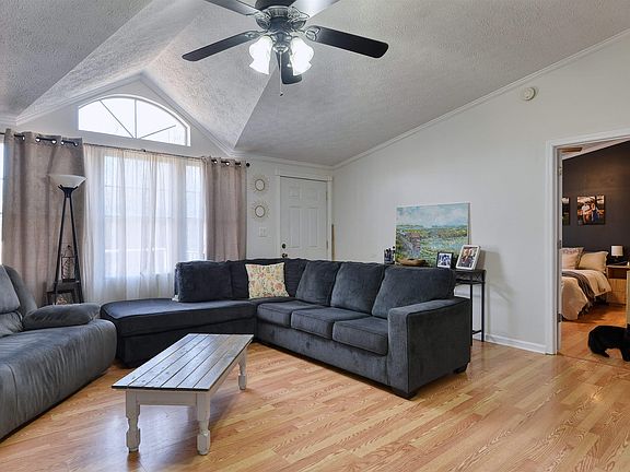 4th image of 3735 Sunflower Rd