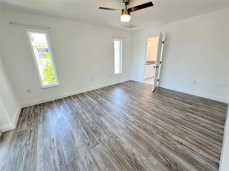 1081 Humboldt St — Photo 5