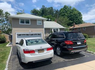 12 Coventry Rd, Syosset, NY 11791