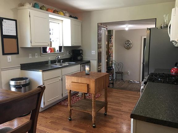 4th image of 515 Carol Lynne Dr SE