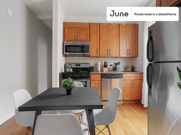 4th image of 211 W 109th St #B