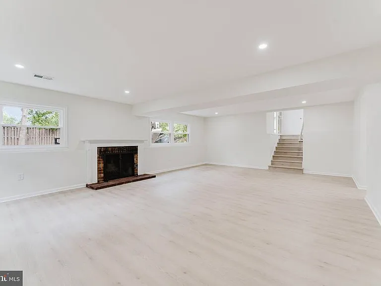 7107 Sontag Way — Photo 49
