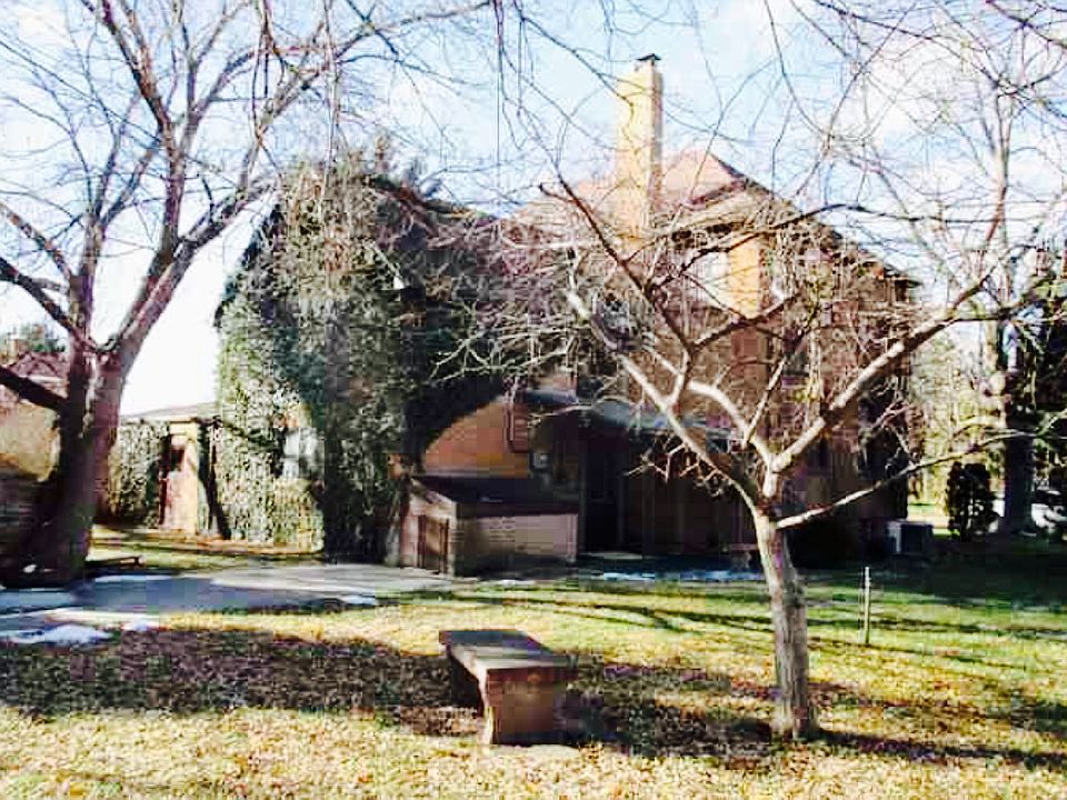 1st image of 301 N Bryan Ave