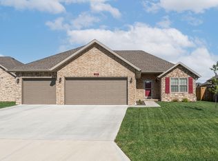 680 N Montego St, Nixa, MO 65714