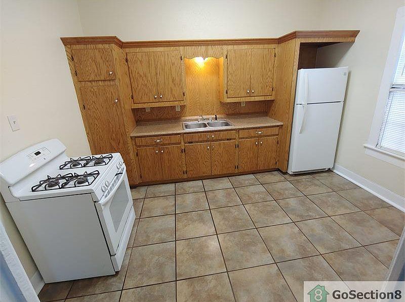 2nd image of 2621 Avenue K